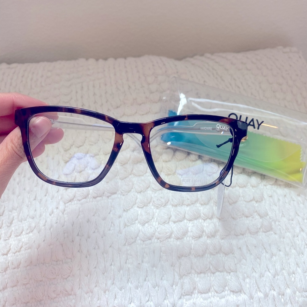 Quay Australia blue light glasses brand new never worn